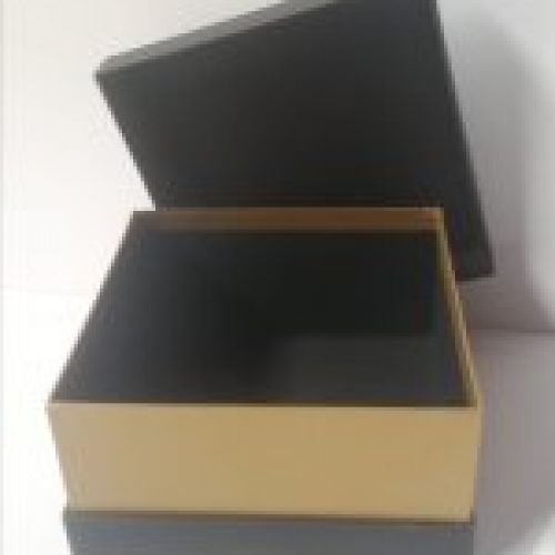Caja con doble fondo