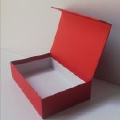Caja estuche con imán